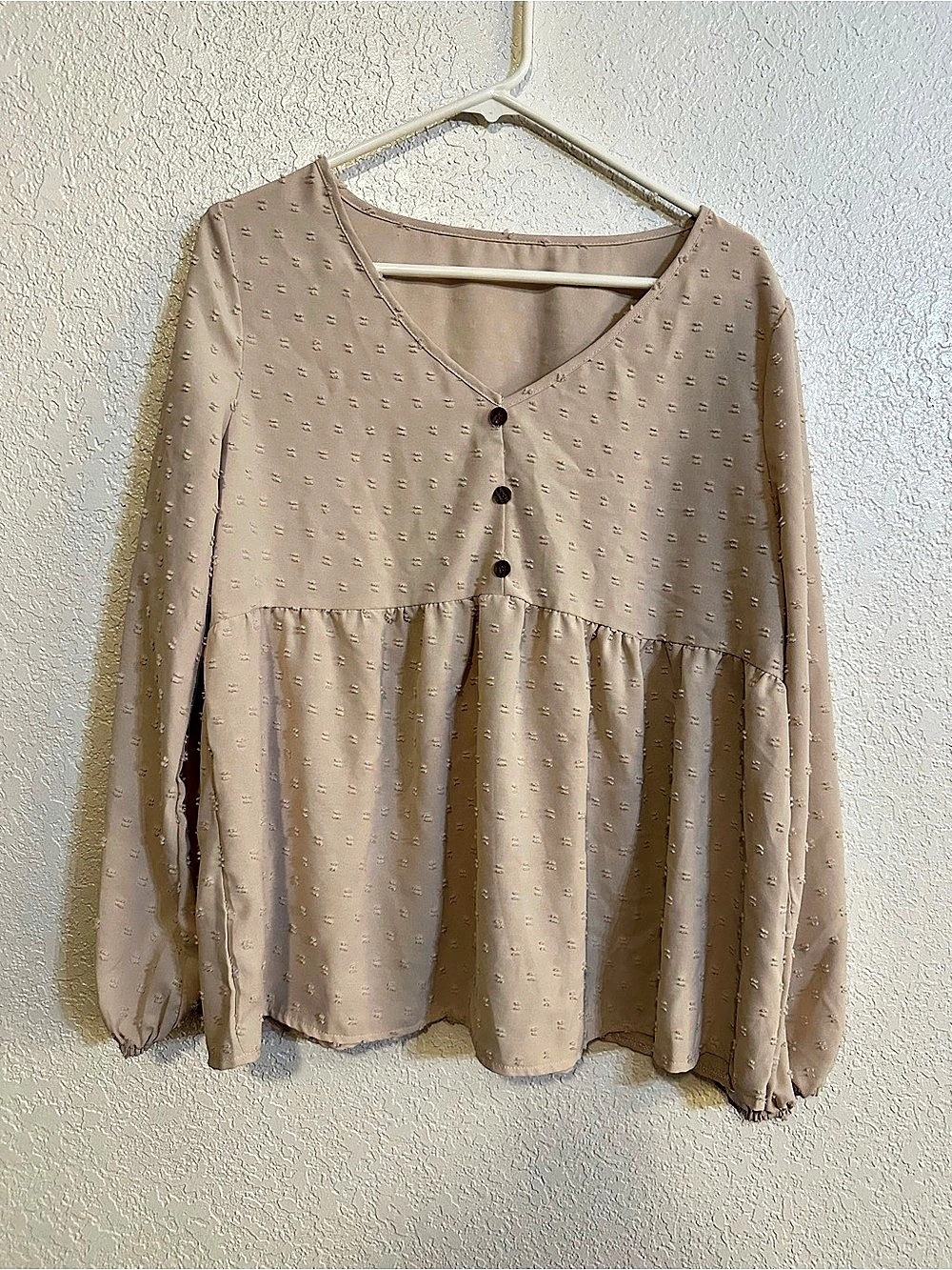 SHEIN Textured Button Front Blouse in Beige Size Large